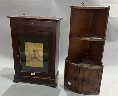 Corner in natural wood.
19th century period....