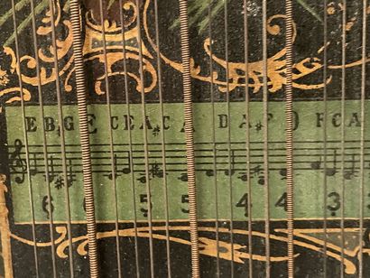 Painted wood lyre harp of English make
In...
