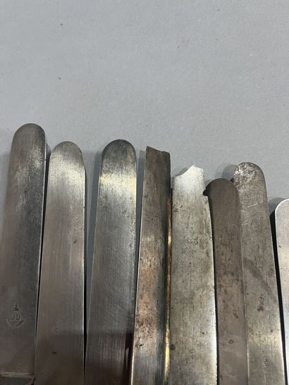 Lot of silver plated cutlery, knives with...