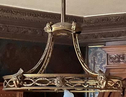 Gilded bronze chandelier decorated with ribbons,...