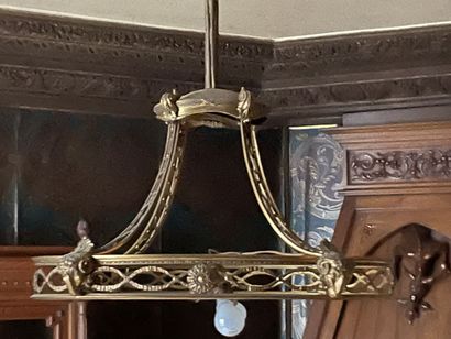 Gilded bronze chandelier decorated with ribbons,...