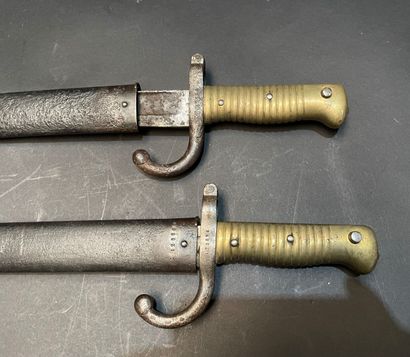 Set of 4 bayonets
63 and 66 cm