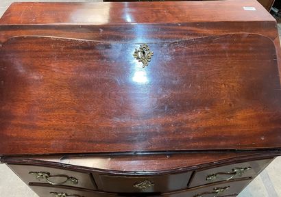 Mahogany scriban chest of drawers, opening...