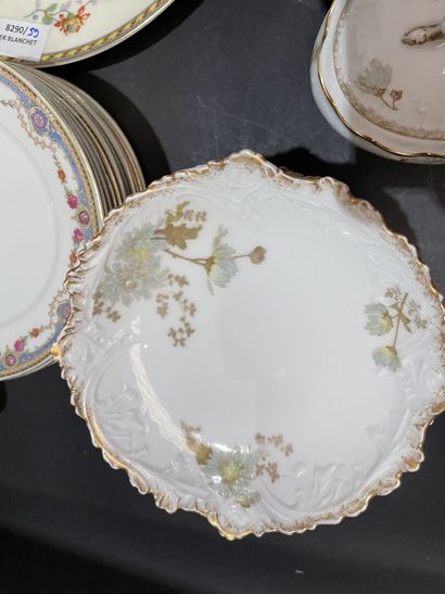 Lot of porcelain dishes including a part...