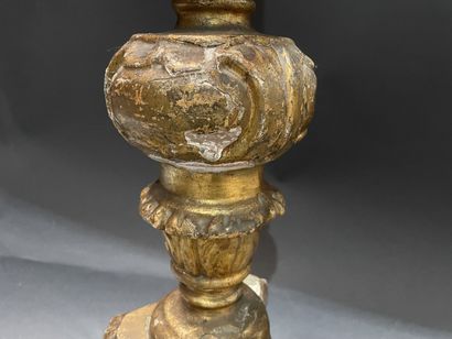 Candelabra in scupted and gilded wood
H :...