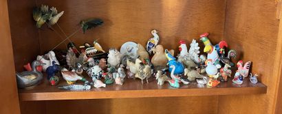 Collection of birds in earthenware and v...