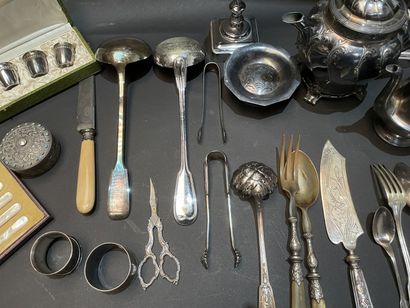 Lot of silver plated metal including: pourers,...