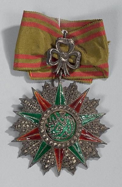 Croix de commandeur de l'ordre du Nichan...