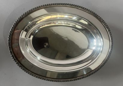 Two silver-plated vegetable dishes.
English...