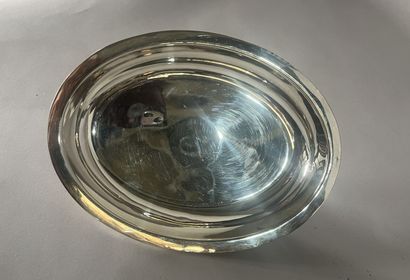 Two silver-plated vegetable dishes.
English...