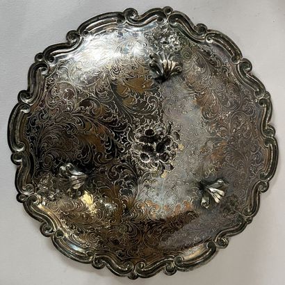 Bread basket on three 800-millimeter silver...
