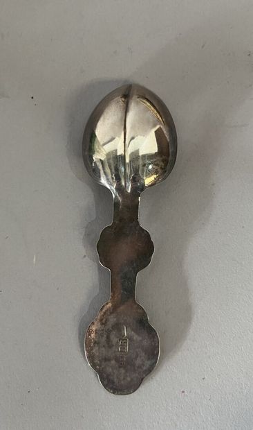 800-thousandth silver spoon. 
Weight: 32...