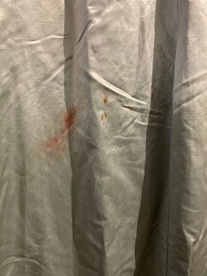 Robe russe de modèle sarafan en satin aigue...