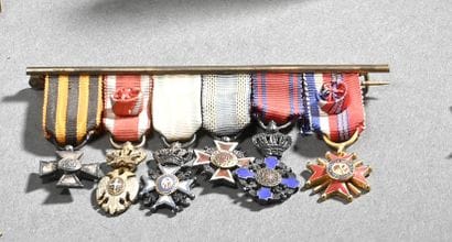Barrette comportant six ordres militaires...