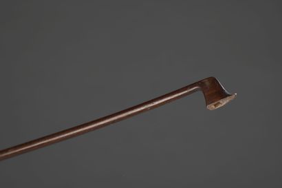 Archet de violon de l'école de ADAM fait...