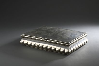 Boîte à jetons rectangulaire en argent à...