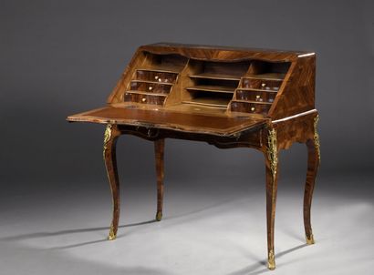 Bureau de pente marqueté à toutes faces de...