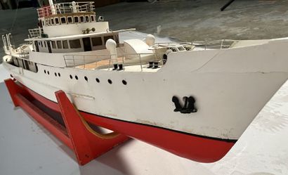 Lot de deux maquettes de bateaux :

Maquette...