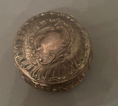 Boite à pilules en argent, le couvercle à...