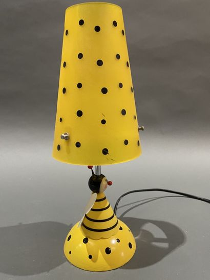 Yves BLAYO
Lampe abeille en PV et bois
H...