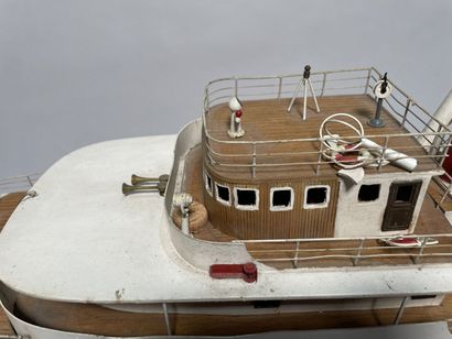 Lot de deux maquettes de bateaux :

Maquette...