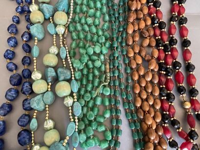 Lot de colliers fantaisie