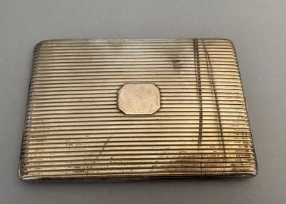 Étui à cigarettes en argent 900 millièmes...