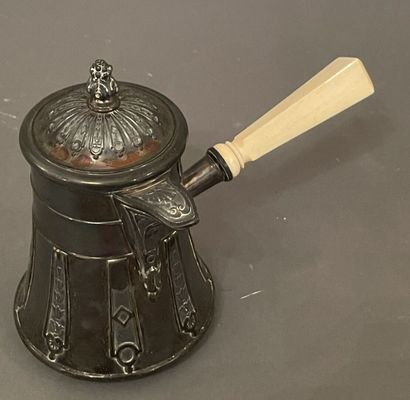 Cafetière égoïste marabout de forme tronconique...
