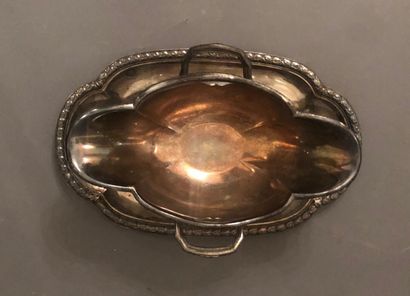 Saucière à plateau adhérent en argent à frise...