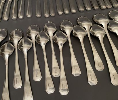 Maison CHRISTOFLE
Importante ménagère en...
