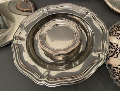 Lot de platerie et dessous de bouteille en...