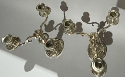 Paire de candélabres en métal argenté à trois...