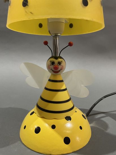 Yves BLAYO
Lampe abeille en PV et bois
H...