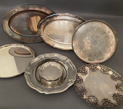Lot de platerie et dessous de bouteille en...