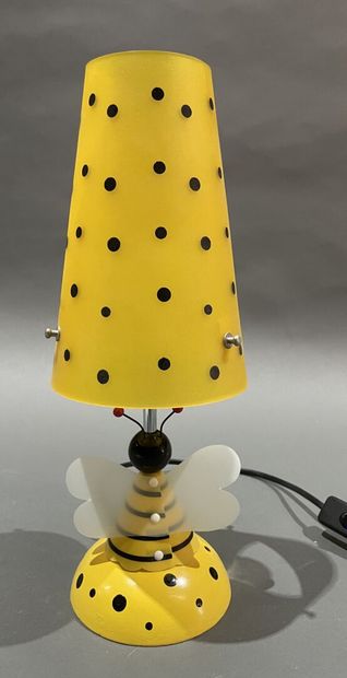 Yves BLAYO
Lampe abeille en PV et bois
H...