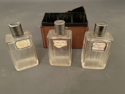 Étui à flacons de parfum en cuir havane accueillant...