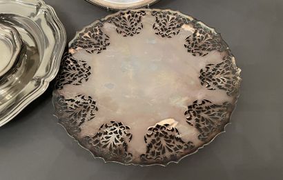 Lot de platerie et dessous de bouteille en...