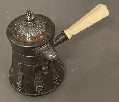 Cafetière égoïste marabout de forme tronconique...