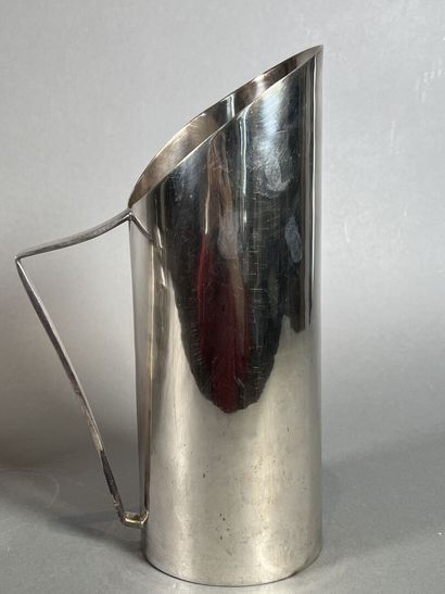 Lot de métal argenté comprenant : une cafetière,...