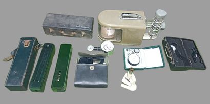 Batch of various measuring instruments including...