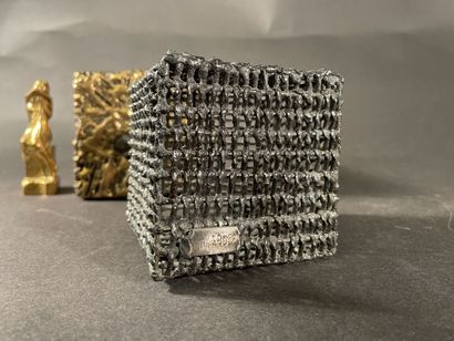 Max SAUZE (born 1933)
Two metal cubes.
H:...