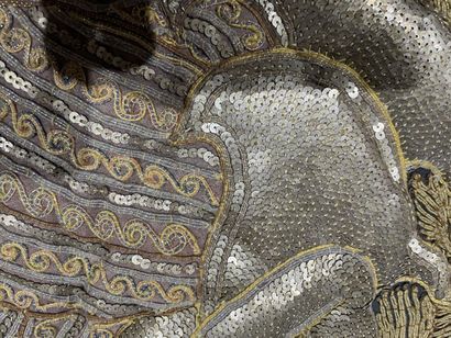 Lot of fabrics embroidered with metallic...