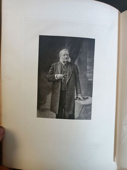 Lot of art catalogs including : 
LAURENT-RICHARD]...