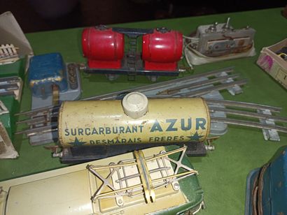 JEP electric train including level crossing,...
