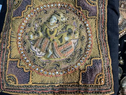 Lot of fabrics embroidered with metallic...