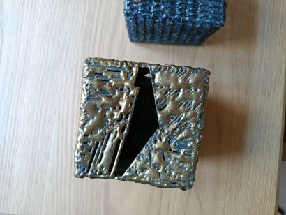 Max SAUZE (born 1933)
Two metal cubes.
H:...