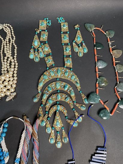 A very strong batch of costume jewelry.