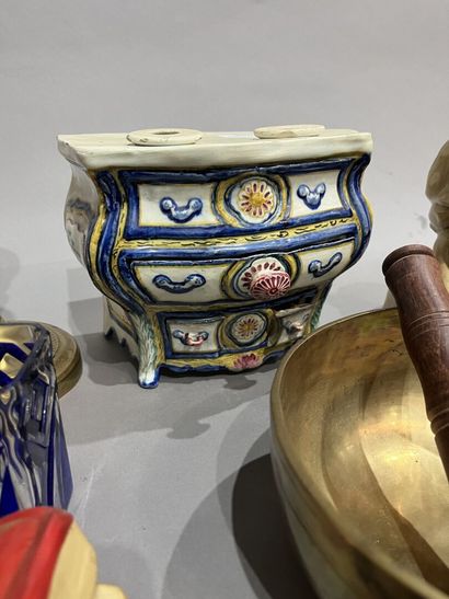 Lot of trinkets including two gilt bronze...