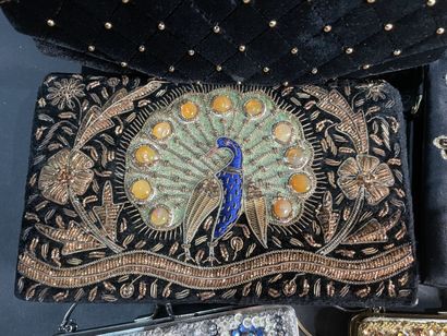 Set of embroidered or sequined clutches,...