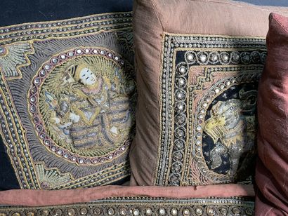 Lot of fabrics embroidered with metallic...